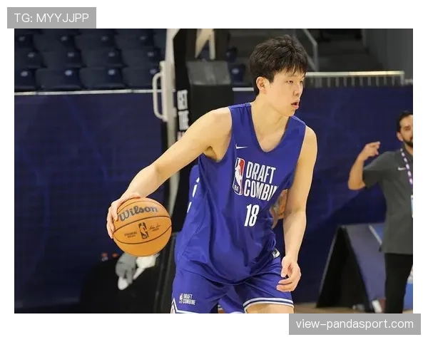 杨瀚森突破篮下效率提升明显,内线对抗能力优于同龄中锋 杨瀚森突破篮下效率提升明显,内线对抗能力优于同龄中锋